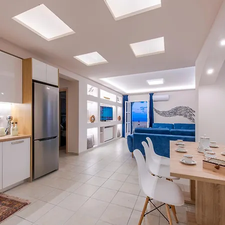 Apartamento Santorini Symmetry Apartment-spacious For Up To 8 Guests In Megalochori Village
